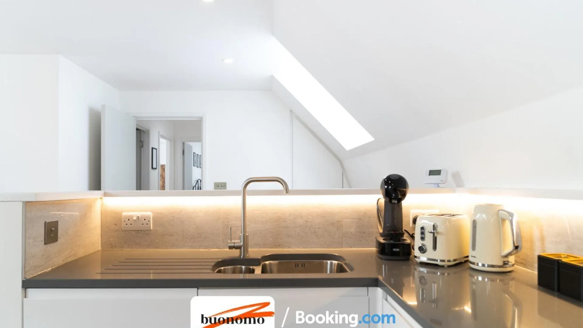Two Bedroom Apartment At Buonomo Stays Short Lets & Serviced Accommodation London