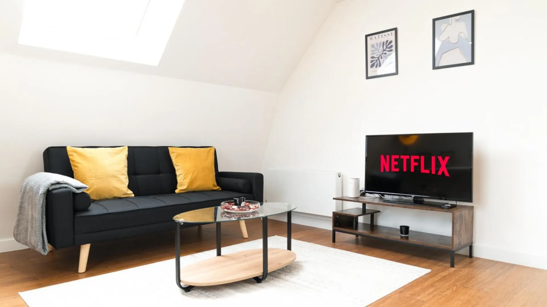 Two Bedroom Apartment At Buonomo Stays Short Lets & Serviced Accommodation London