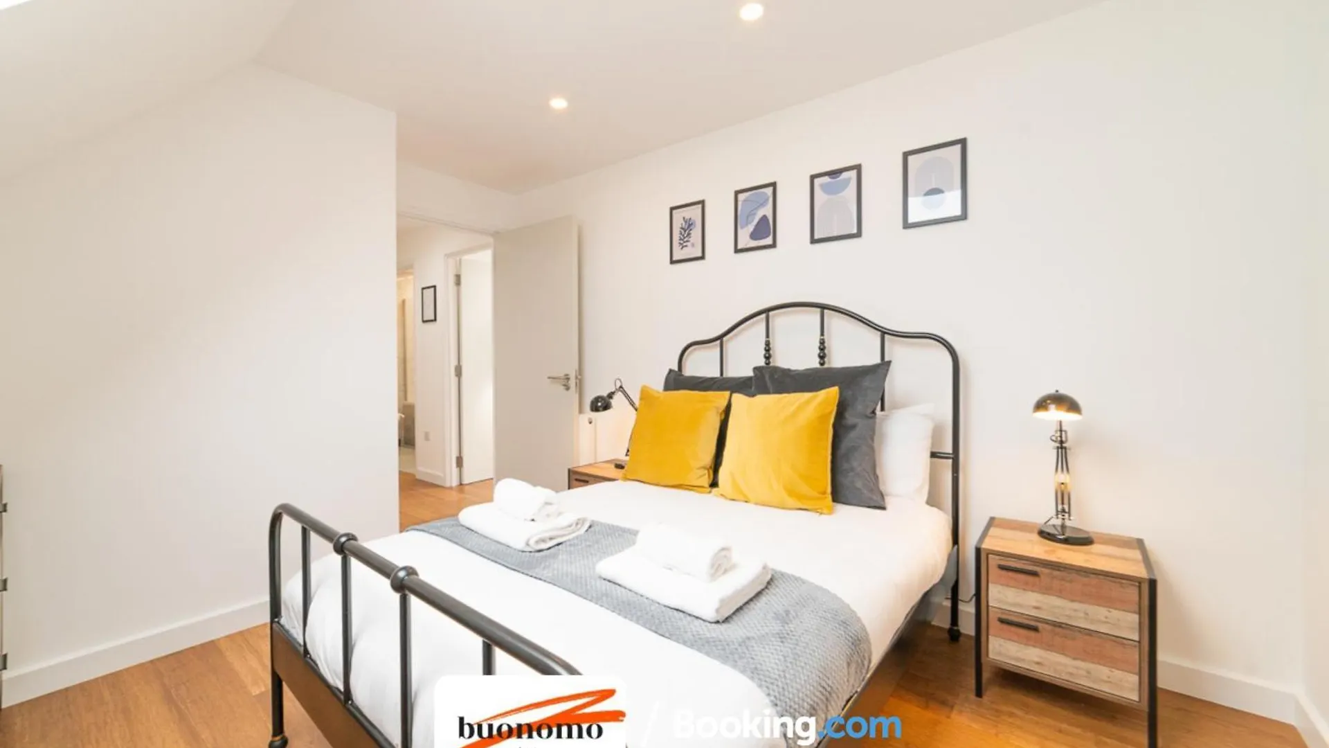 Two Bedroom Apartment At Buonomo Stays Short Lets & Serviced Accommodation London